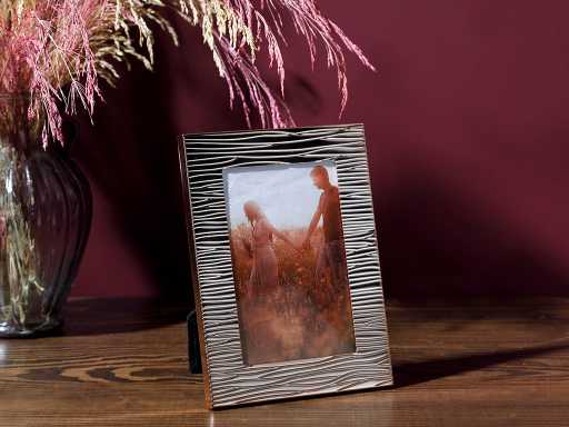 Glam Stripe Frame 14.1х19 cm