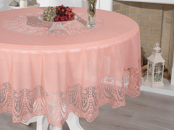 Dashy Damask Скатертина 178 см