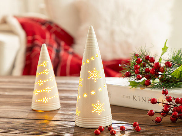 Christmas Tree Статуетка з LED підсвіткою 7х7х17 см