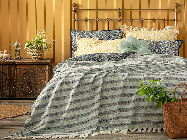 Belle Bed cover 240х260 cm