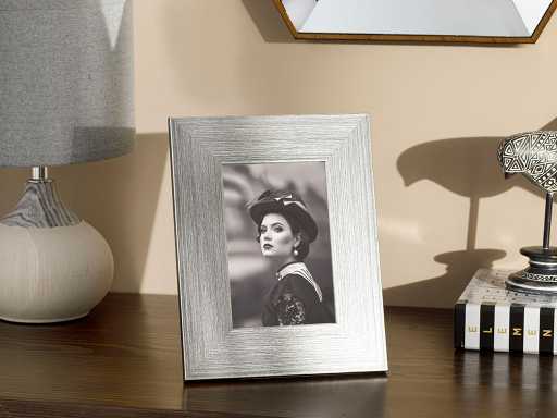 Audrey Frame 17x22.5 cm