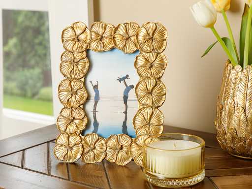Pansy Frame 20.5х25.5х1.8 cm