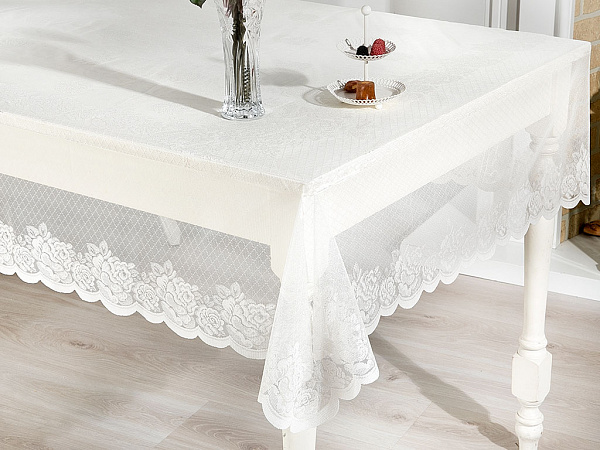 Rose Coquette Скатерть 145х145 см