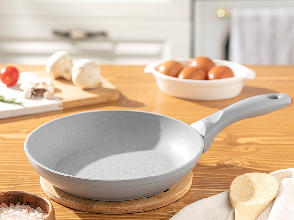 Ava Frying pan 22 cm