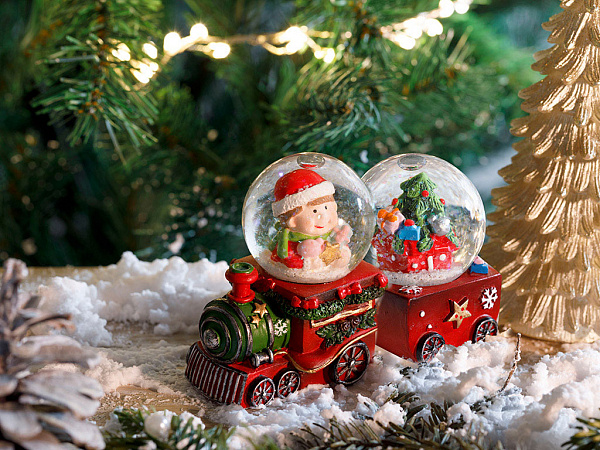 Train Снежный шар 16.5х5х8 см