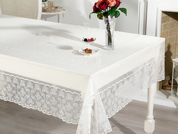 Chic Rose Tablecloth 145x145 cm