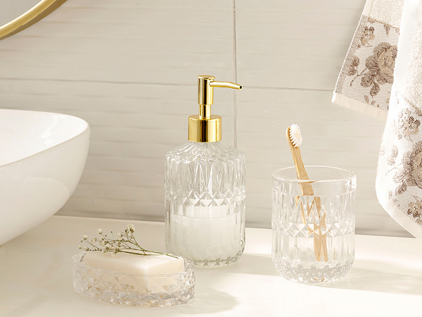 Lucia Set for the bathroom 8x8x18 cm 8x10 cm 9x13x3 cm