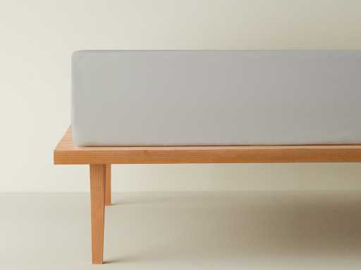 Novella Premium Soft Простирадло на резинці 160х200х25 см