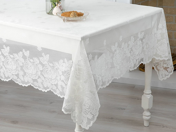 Glam Rose Tablecloth 145х220 cm