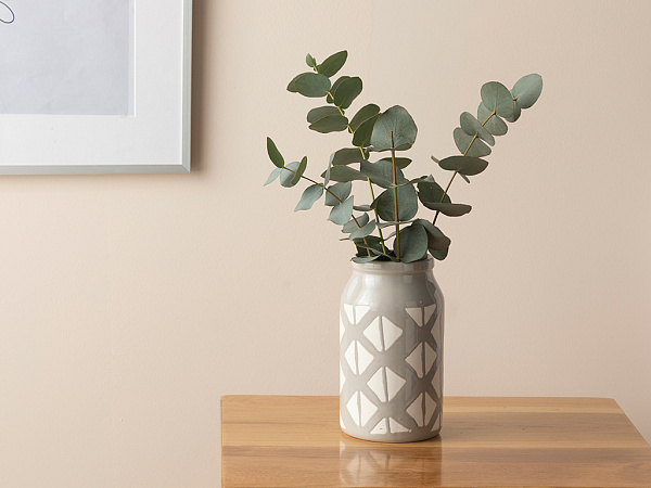 Triangle Vase 9.6х9.6х17 cm