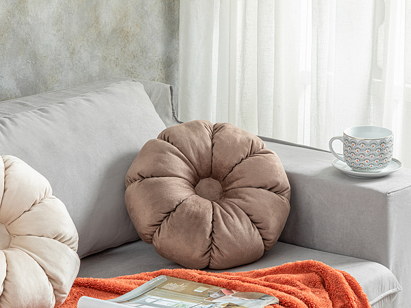 Daisy Decorative pillow 40 cm