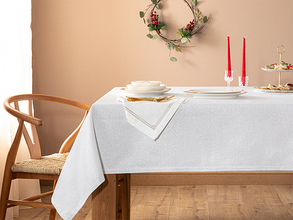 Royal Stars Tablecloth 150x220 cm