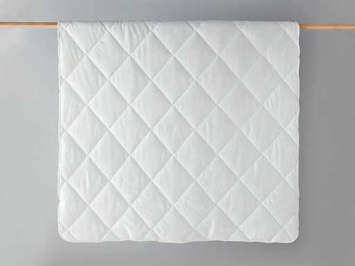 Basic waterjet Quilt 155х215 cm