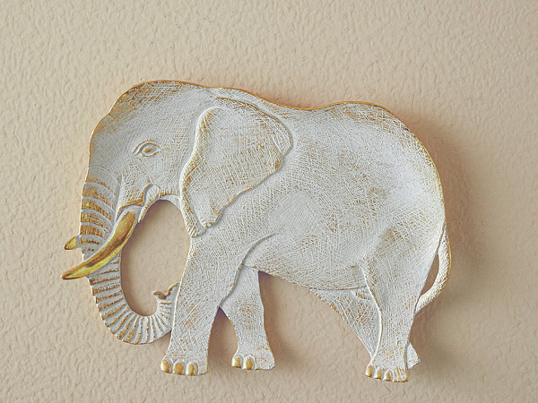 Elephant Декоративна тарілка 25х2х19 см