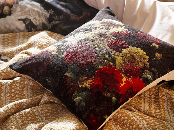 Arty Decorative pillow case 45x45 cm