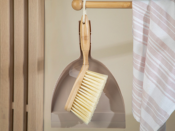 Alvin Brush and scoop 31х22х8 cm