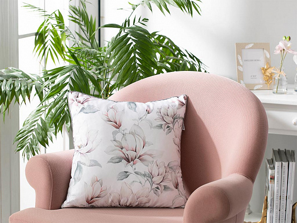 Magnolia Decorative pillow case 45x45 cm